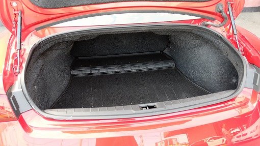 インフィニティ Q60
