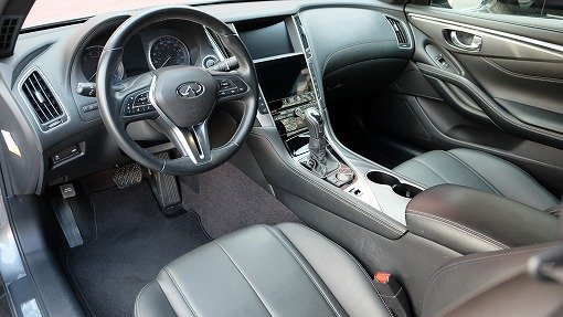 インフィニティ Q60