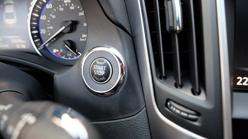 インフィニティ Q60