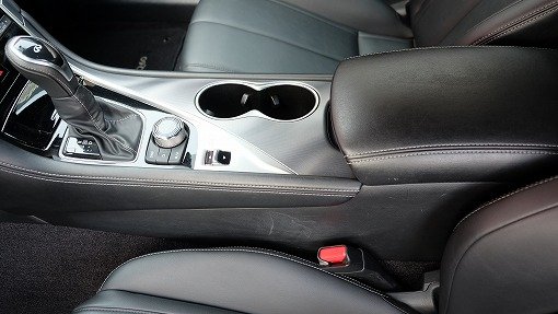 インフィニティ Q60