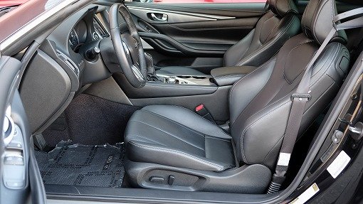 インフィニティ Q60 PREMIUM