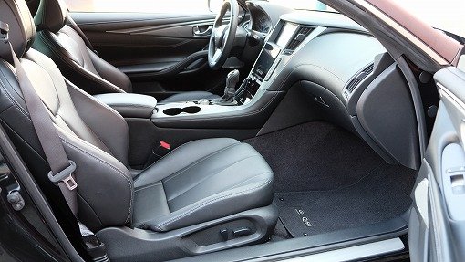 インフィニティ Q60 PREMIUM