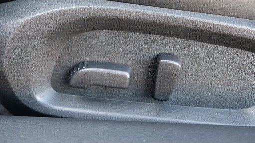 インフィニティ Q60 PREMIUM