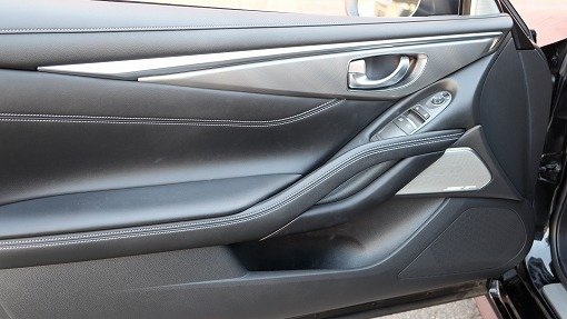 インフィニティ Q60 PREMIUM