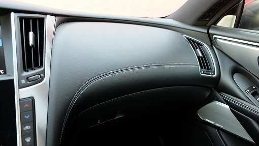 インフィニティ Q60 PREMIUM