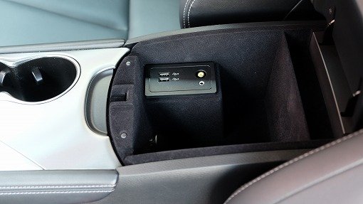 インフィニティ Q60 PREMIUM