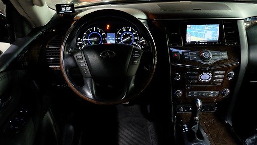 インフィニティ QX56