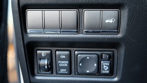 インフィニティ QX56