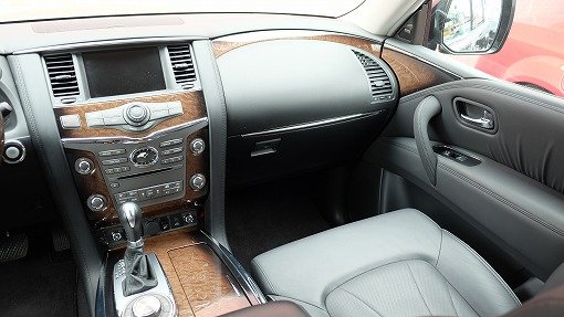 インフィニティ QX56 AWD