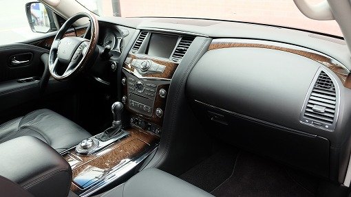 インフィニティ QX56 AWD