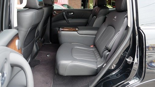 インフィニティ QX56 AWD