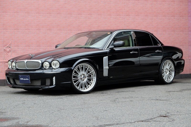 ジャガー XJ8 4.2 WALD BK BISON