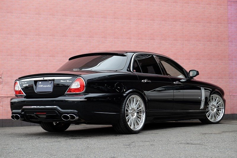ジャガー XJ8 4.2 WALD BK BISON（3）