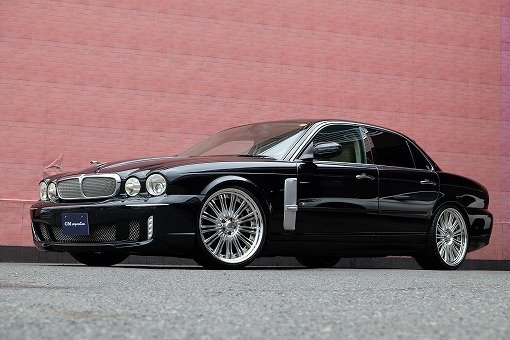 ジャガー XJ8 4.2 WALD BK BISON