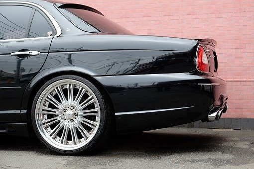 ジャガー XJ8 4.2 WALD BK BISON