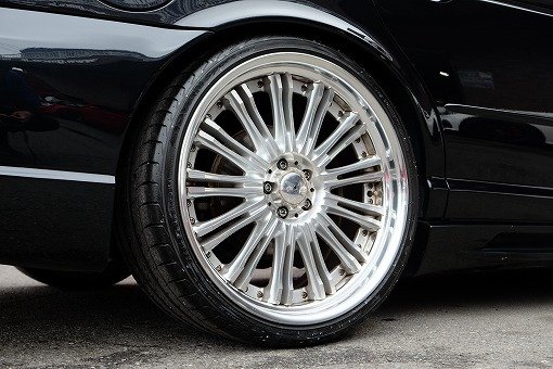 ジャガー XJ8 4.2 WALD BK BISON