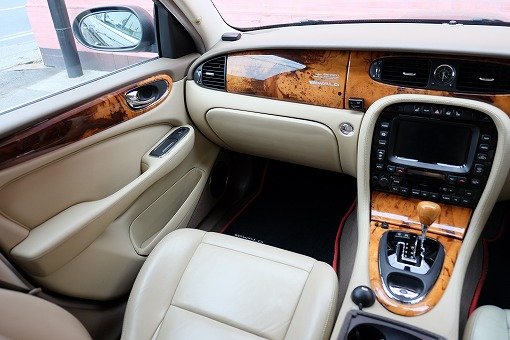 ジャガー XJ8 4.2 WALD BK BISON