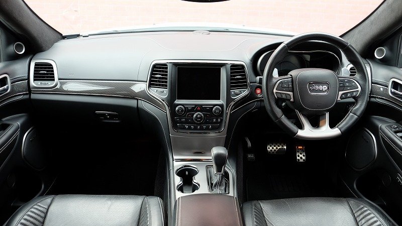 ジープ グランドチェロキー SRT-8（4）