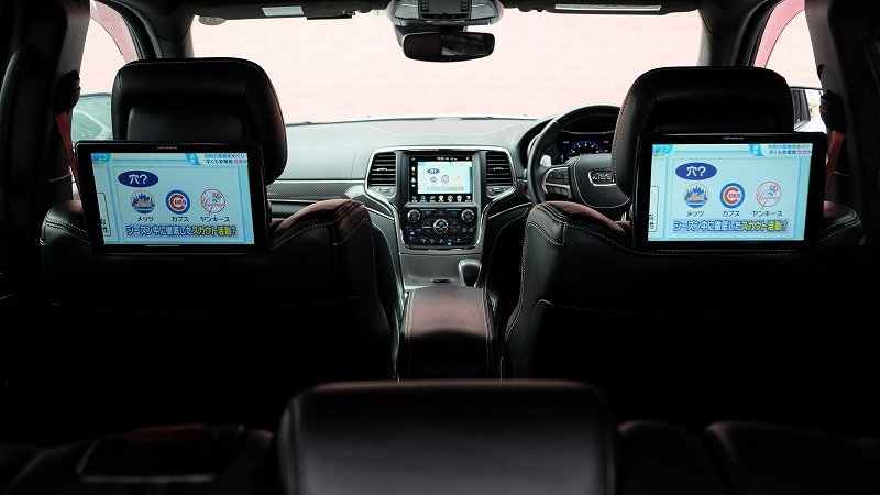 ジープ グランドチェロキー SRT-8（7）