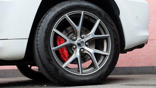 ジープ グランドチェロキー SRT-8