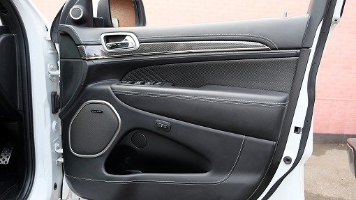 ジープ グランドチェロキー SRT-8