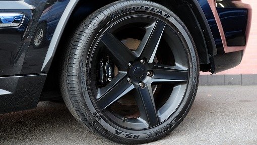 ジープ グランドチェロキー SRT8