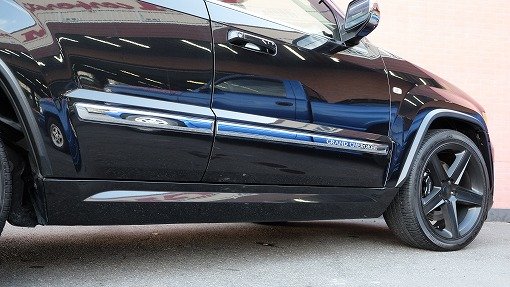 ジープ グランドチェロキー SRT8