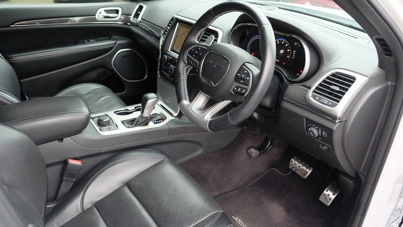 ジープ グランドチェロキー SRT8 ナイト（5）