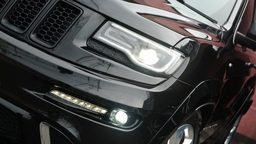 ジープ グランドチェロキー SRT8