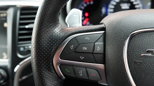 ジープ グランドチェロキー SRT8