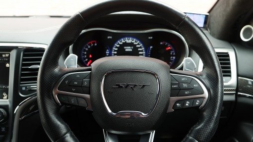 ジープ グランドチェロキー SRT8