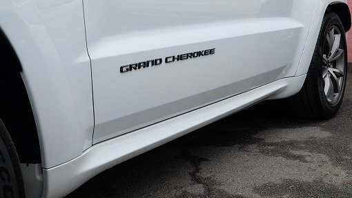 ジープ グランドチェロキー SRT8 ナイト