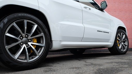ジープ グランドチェロキー SRT8 ナイト