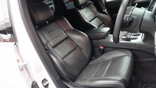 ジープ グランドチェロキー SRT8 ナイト