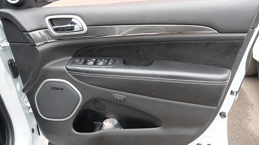 ジープ グランドチェロキー SRT8 ナイト