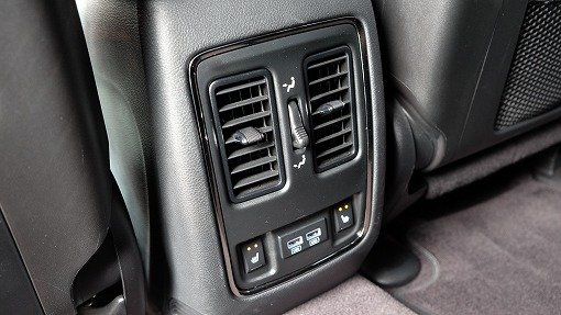 ジープ グランドチェロキー SRT8 ナイト
