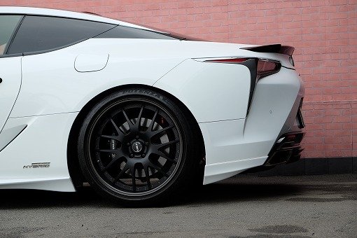 レクサス LC500h Lパッケージ