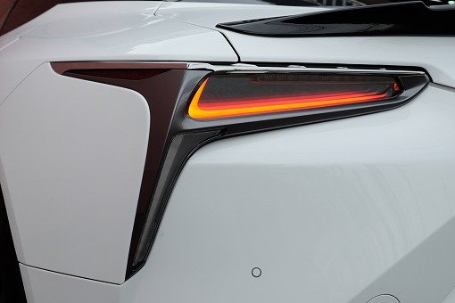 レクサス LC500h Lパッケージ