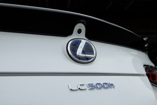 レクサス LC500h Lパッケージ