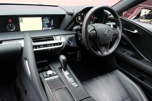 レクサス LC500h Lパッケージ