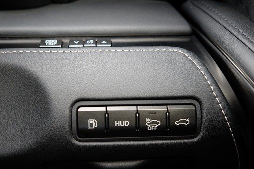 レクサス LC500h Lパッケージ