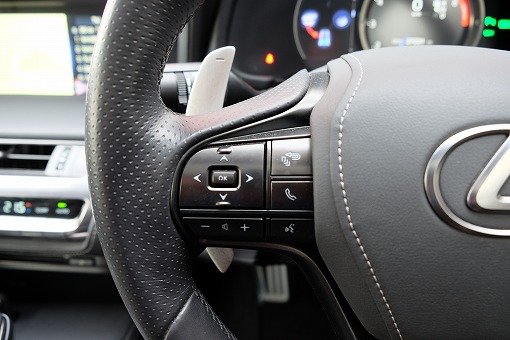 レクサス LC500h Lパッケージ