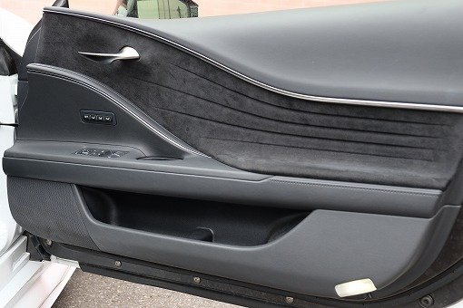 レクサス LC500h Lパッケージ