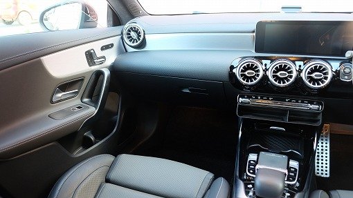 メルセデスAMG CLA45S 4MAITC+