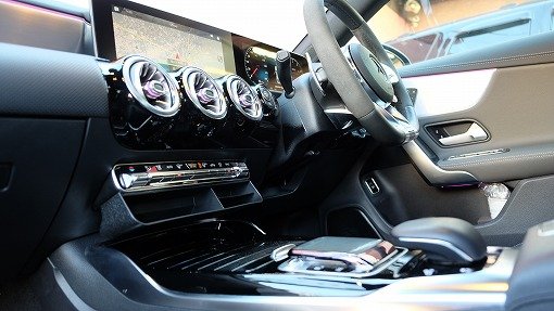 メルセデスAMG CLA45S 4MAITC+