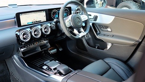 メルセデスAMG CLA45S 4MAITC+