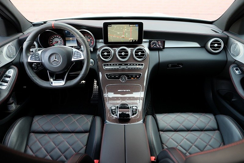 メルセデス AMG C63（6）