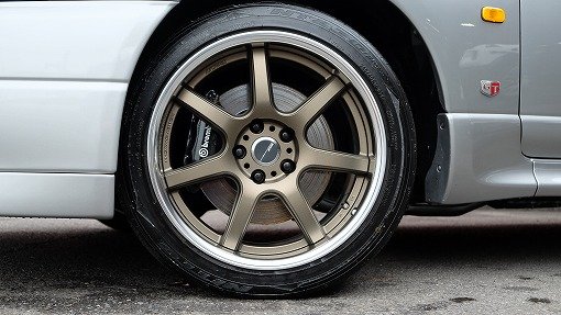 日産 スカイライン GT-R