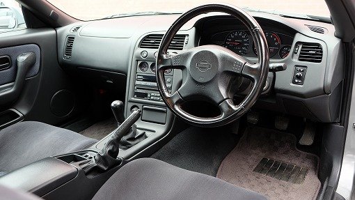 日産 スカイライン GT-R