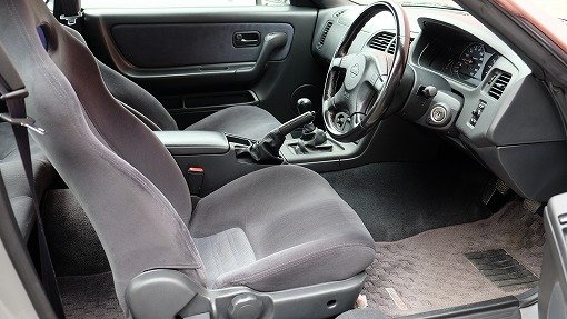 日産 スカイライン GT-R